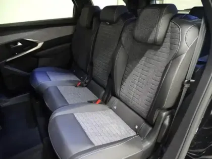 Photo 7 Peugeot 5008  Hybrid 145ch Allure e-DCS6