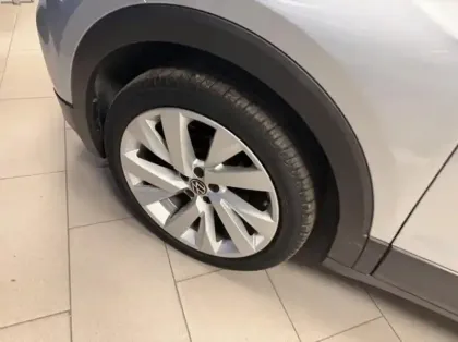 Photo 9 Volkswagen T-cross  1.0 TSI 110ch Carat DSG7