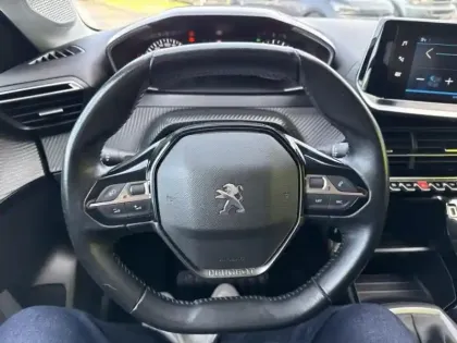 Photo 14 Peugeot 208  1.2 PureTech 100ch S&S Active Business