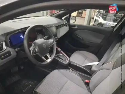 Photo 14 Renault Clio  1.6 E-Tech 145ch full hybrid Techno - 24 Camera GPS