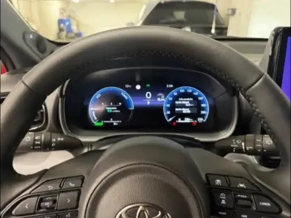 Photo 14 Toyota Yaris  130h Collection 5p MY25