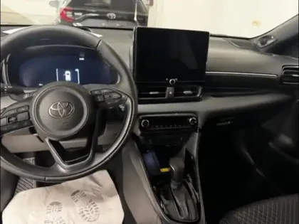 Photo 12 Toyota Yaris  130h Collection 5p MY25