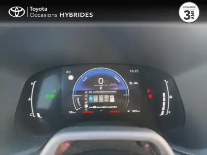 Photo 13 Toyota Aygo  X 116h Graphic