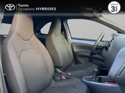 Photo 20 Toyota Aygo  X 116h Graphic