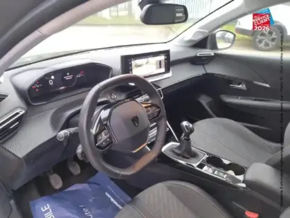 Photo 14 Peugeot 208  1.2 PureTech 100ch S/S Allure Camera