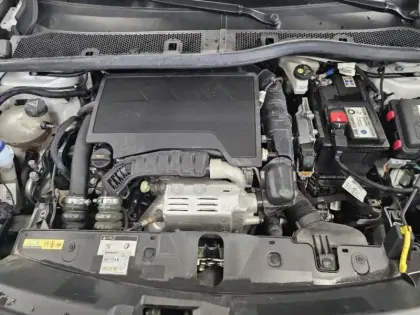 Photo 9 Peugeot 2008  1.2 PureTech 130ch S&S Style EAT8