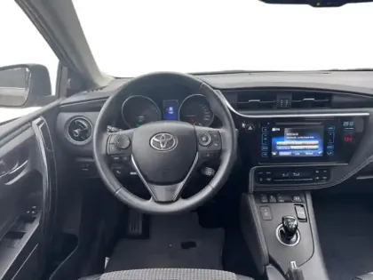 Photo 11 Toyota Auris  HSD 136h Executive