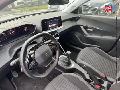 Photo 14 Peugeot 2008  1.2 PureTech 130ch S&S Style