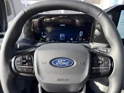 Photo 14 Ford Custom Gén. II Ph1 Limited 1