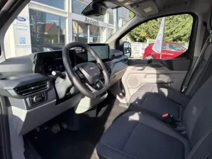 Photo 9 Ford Custom Gén. II Ph1 Limited 1