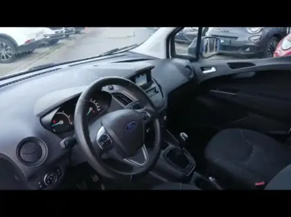 Photo 8 Ford Transit Courier  1.5 TDCI 75ch Stop&Start Trend Business