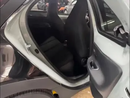 Photo 10 Toyota Aygo  X 116h Graphic