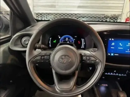 Photo 13 Toyota Aygo  X 116h Graphic