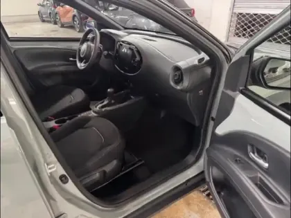 Photo 9 Toyota Aygo  X 116h Graphic