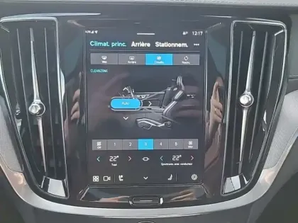 Photo 14 Volvo V60  B4 197 ch DCT7