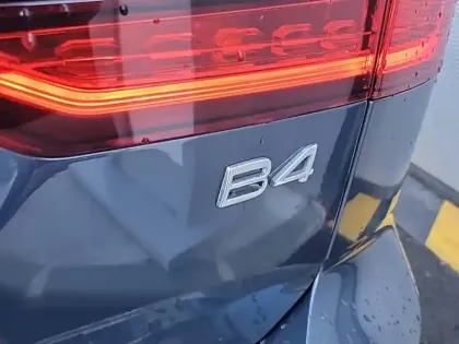 Photo 29 Volvo V60  B4 197 ch DCT7