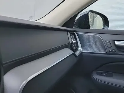 Photo 10 Volvo V60  B4 197 ch DCT7