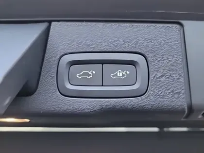 Photo 27 Volvo Xc60  T6 AWD Hybride rechargeable 253 ch+145 ch Geartronic 8