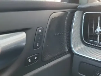 Photo 16 Volvo Xc60  T6 AWD Hybride rechargeable 253 ch+145 ch Geartronic 8