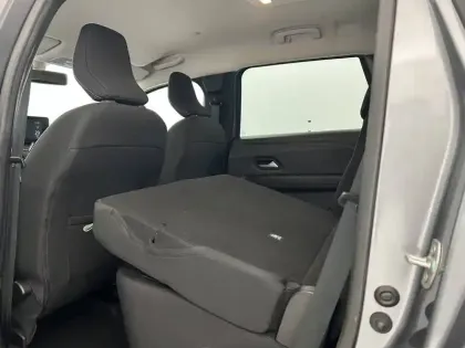 Photo 23 Dacia Jogger  Hybrid 140 7 places