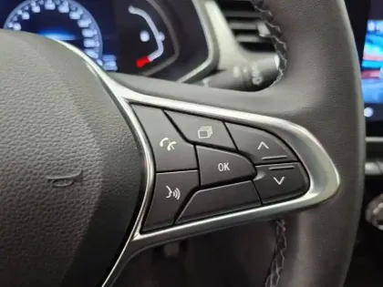 Photo 28 Renault Captur  Blue dCi 115