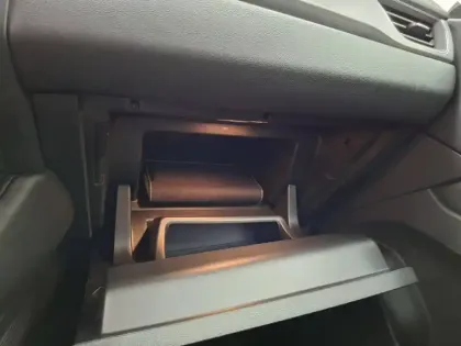 Photo 37 Renault Captur  Blue dCi 115