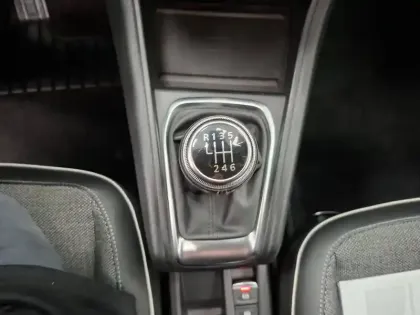 Photo 36 Renault Captur  Blue dCi 115