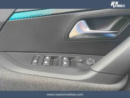 Photo 17 Peugeot 2008  PureTech 100 S&S BVM6