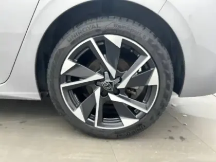 Photo 33 Peugeot 308  BlueHDi 130ch S&S BVM6