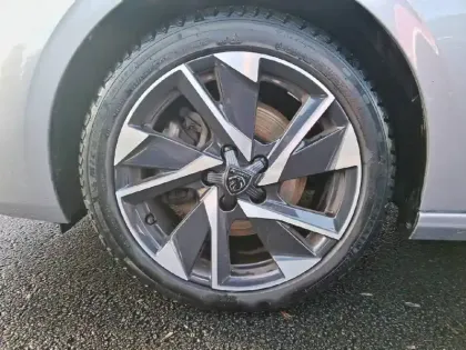 Photo 12 Peugeot 308  BlueHDi 130ch S&S BVM6