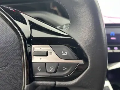 Photo 40 Peugeot 308  BlueHDi 130ch S&S BVM6