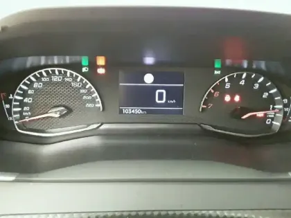 Photo 9 Peugeot 2008  BlueHDi 110 S&S BVM6