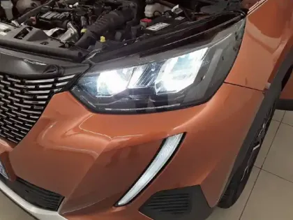 Photo 15 Peugeot 2008  BlueHDi 110 S&S BVM6