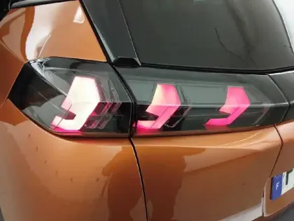 Photo 16 Peugeot 2008  BlueHDi 110 S&S BVM6