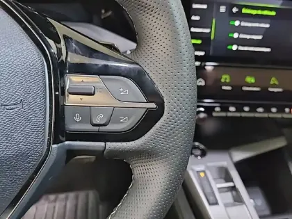 Photo 24 Peugeot 308  PureTech 130ch S&S EAT8