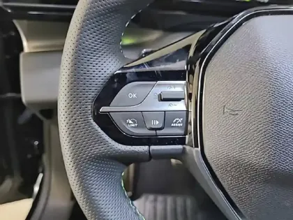 Photo 25 Peugeot 308  PureTech 130ch S&S EAT8