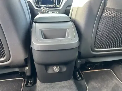 Photo 16 Volvo Xc60  D4 AWD 190 ch