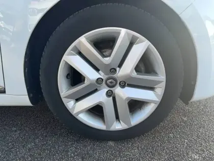 Photo 58 Renault Clio Gén. V (BJA) Ph1 Business 5