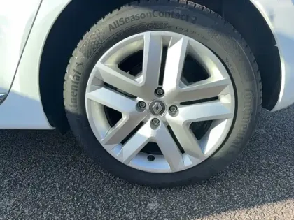 Photo 29 Renault Clio  Blue dCi 115