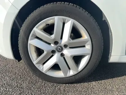 Photo 28 Renault Clio  Blue dCi 115