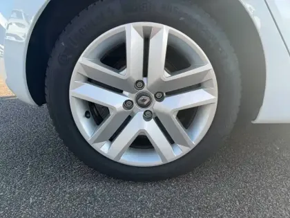 Photo 59 Renault Clio Gén. V (BJA) Ph1 Business 5