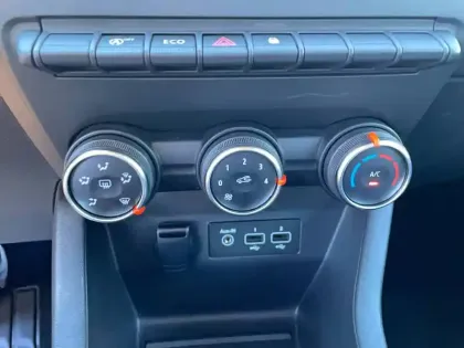 Photo 62 Renault Clio Gén. V (BJA) Ph1 Business 5