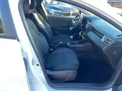 Photo 24 Renault Clio  Blue dCi 85