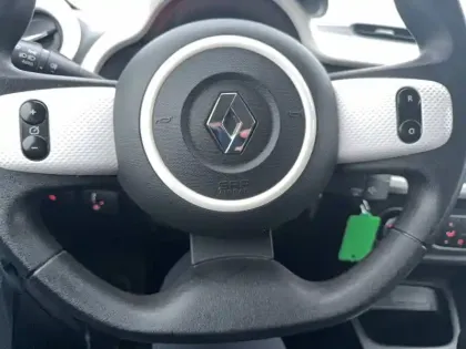 Photo 14 Renault Twingo  III Achat Intégral - 21