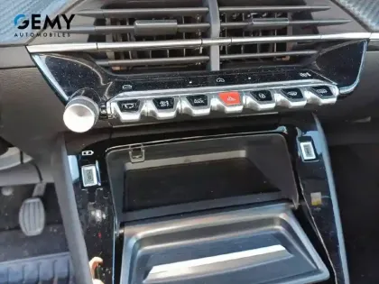 Photo 12 Peugeot 2008  100 S&S BVM6