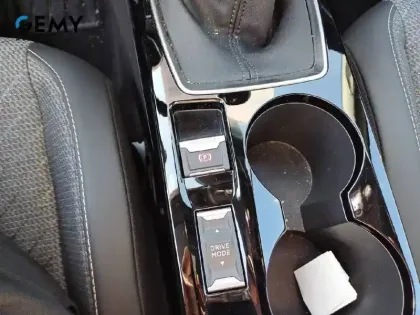 Photo 13 Peugeot 2008  100 S&S BVM6