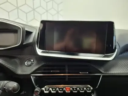 Photo 27 Peugeot 208  PureTech 130 S&S EAT8