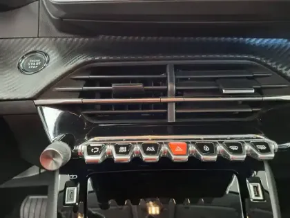 Photo 26 Peugeot 208  PureTech 130 S&S EAT8