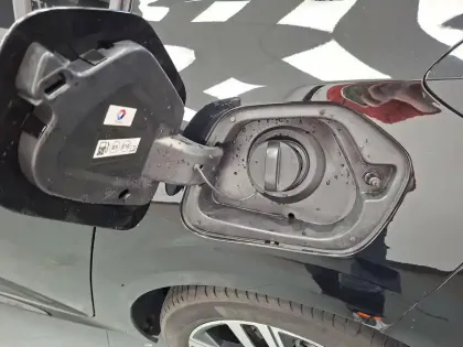 Photo 13 Peugeot 208  PureTech 130 S&S EAT8