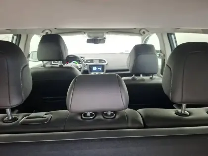 Photo 19 Renault Kadjar  TCe 140